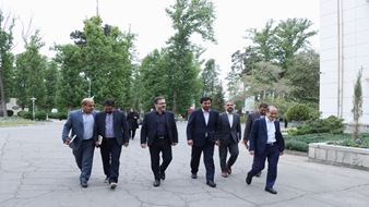 گزارش تصویری بازدید رئیس مرکز ملی مولدسازی دارایی‌های دولت از موسسه تحقیقات واکسن و سرم‌سازی رازی